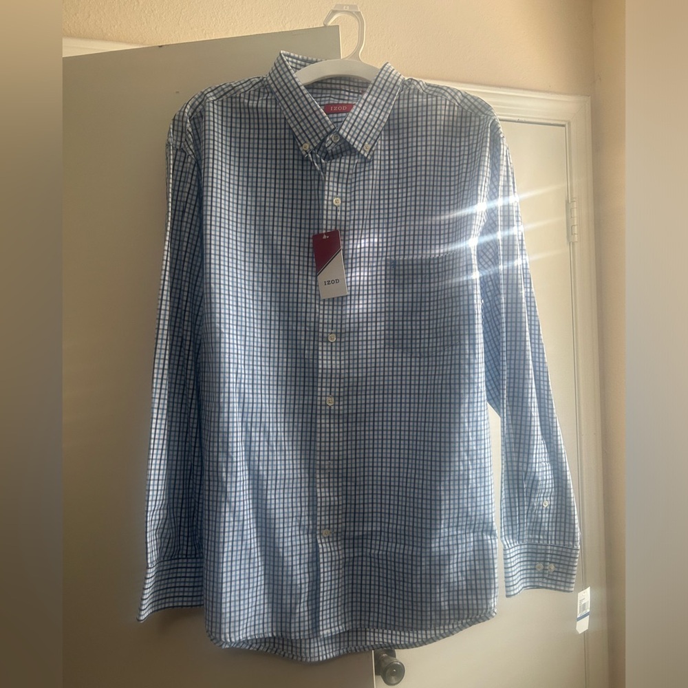 Men’s IZOD button down shirt size XL never worn